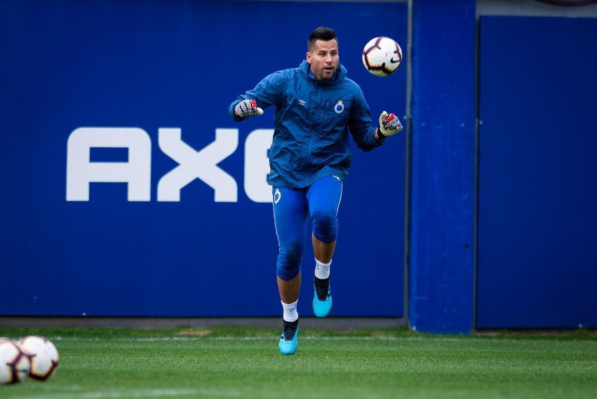De olho em jogo contra o River Plate pela Copa Libertadores, Cruzeiro treinou na tarde desta segunda-feira no CT do Boca Juniors