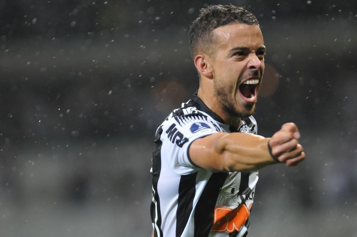 Franco Di Santo abriu o placar para o Atltico aos 37 minutos do primeiro tempo. Depois de cruzamento, ele arrematou de perna esquerda e colocou o Galo em vantagem no Mineiro