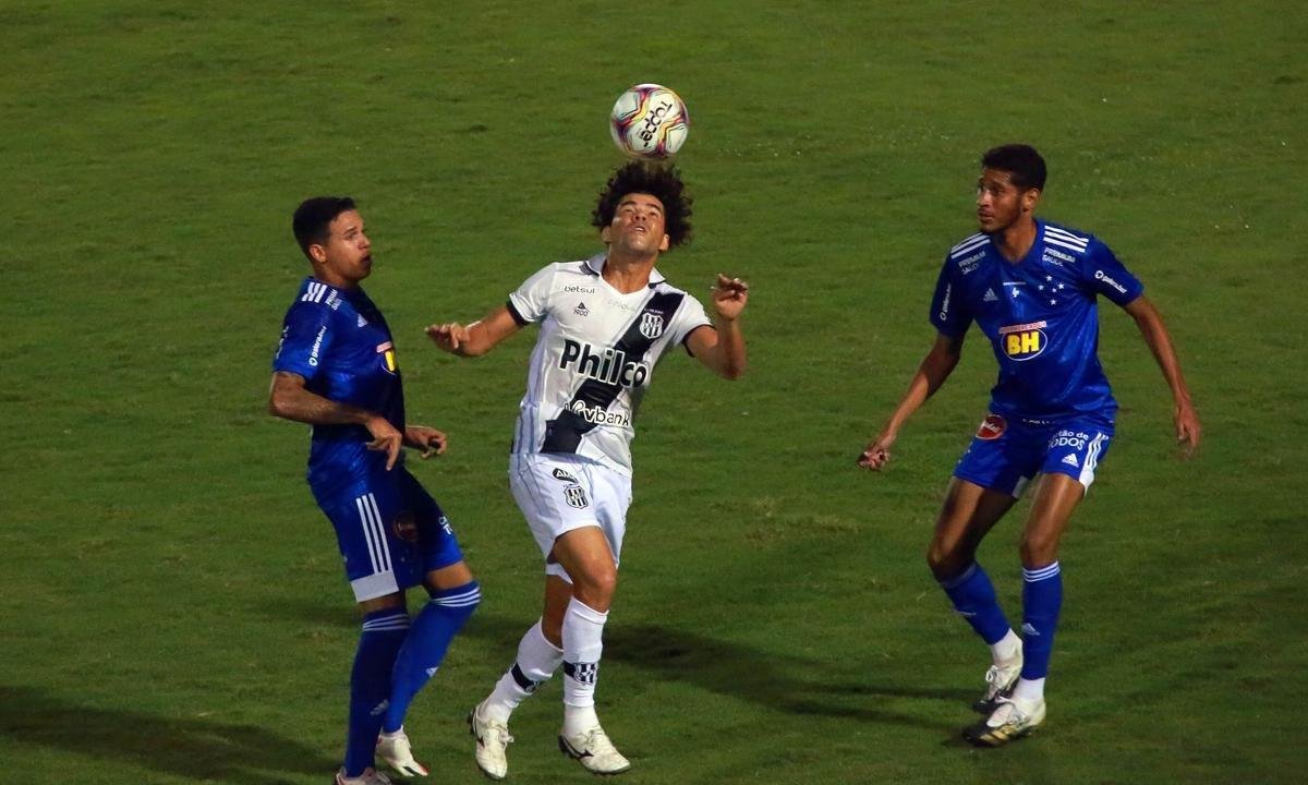 Ponte Preta 2 x 1 Cruzeiro: veja fotos do jogo
