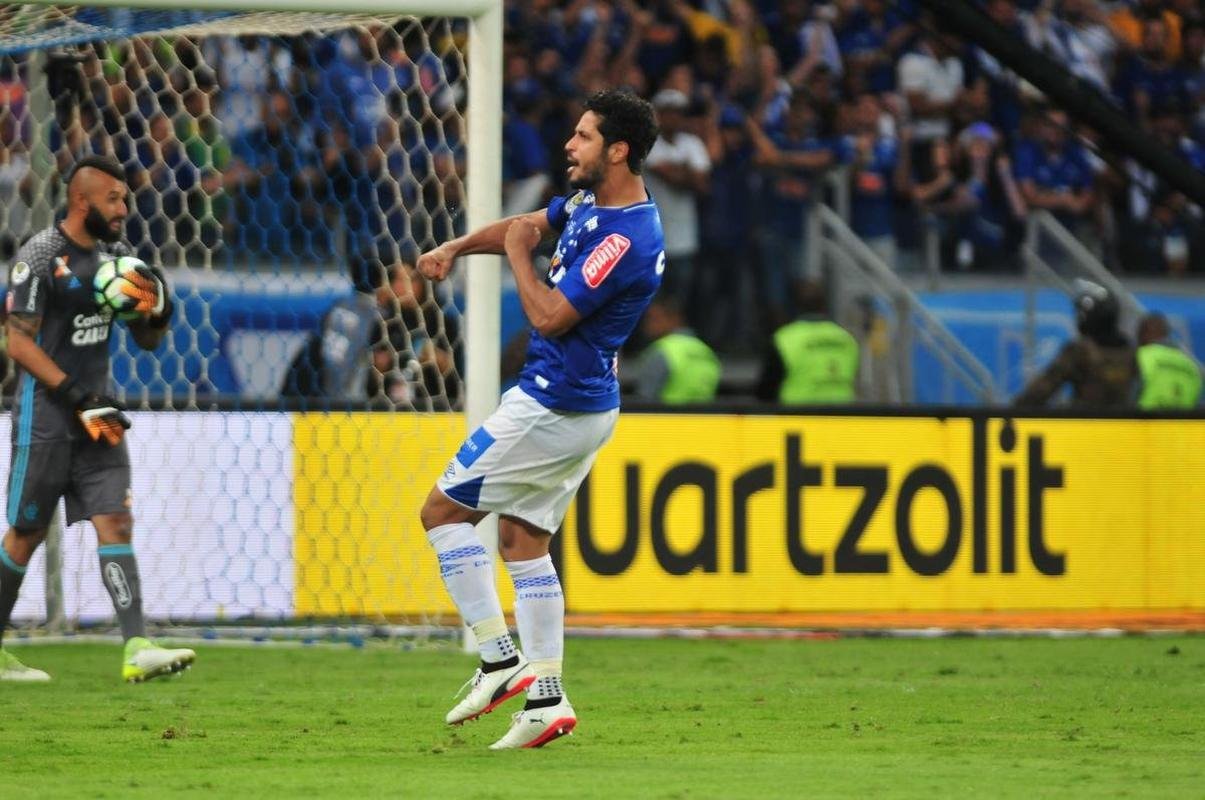 Leo comemora gol em disputa de pnaltis que deu o ttulo da Copa do Brasil de 2017 ao Cruzeiro sobre o Flamengo