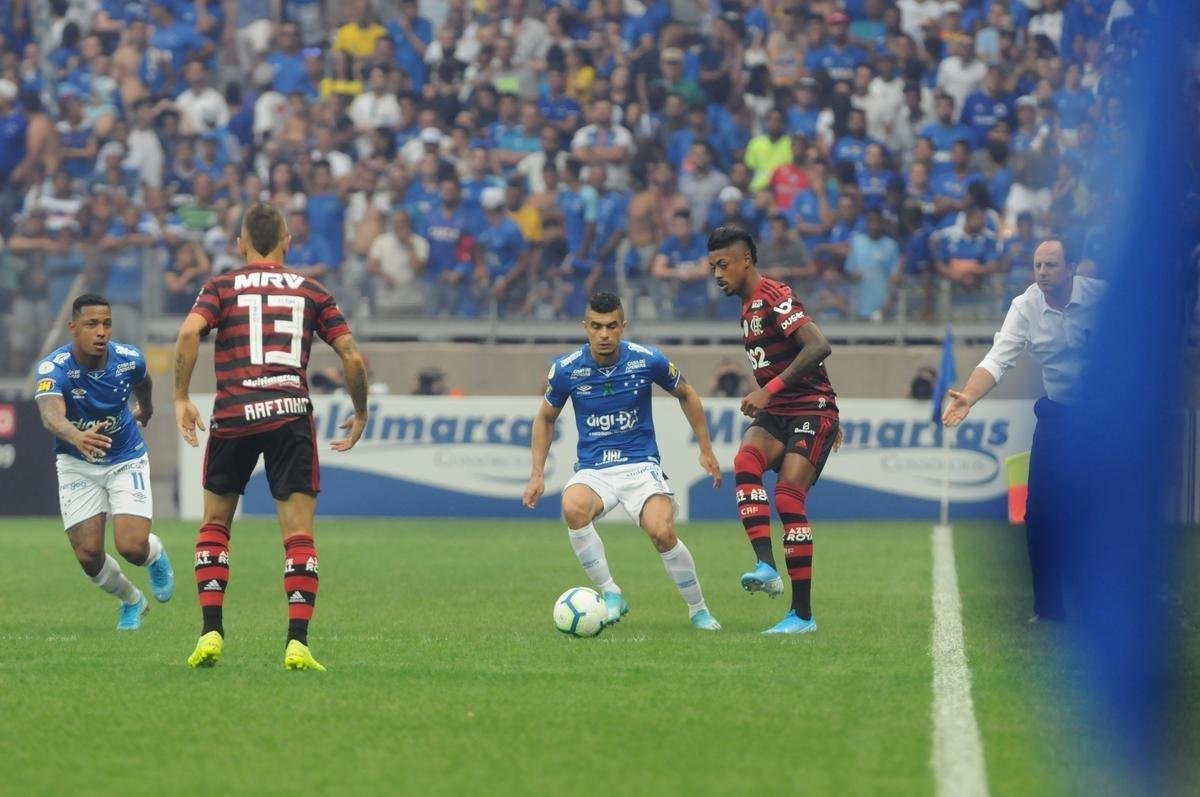Cruzeiro e Flamengo se enfrentaram pela 20 rodada do Campeonato Brasileiro
