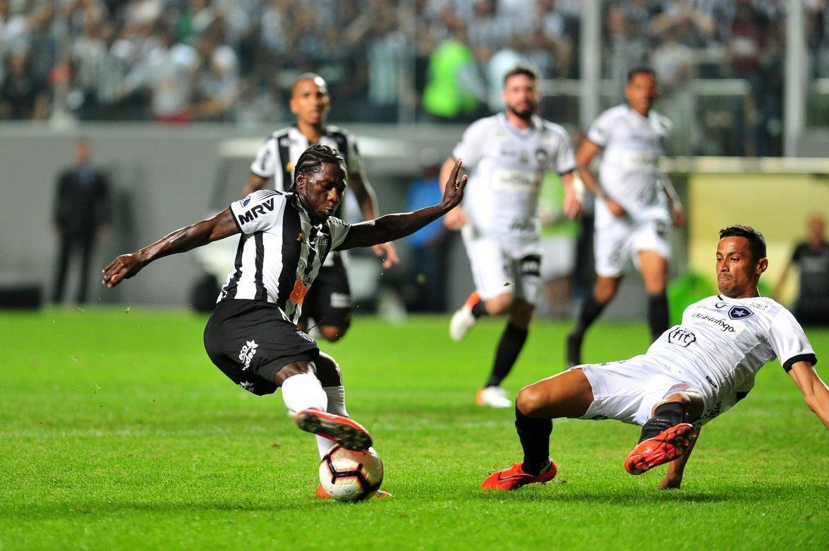 Fotos do primeiro tempo do duelo entre Atltico e Botafogo, no Independncia, pela Sul-Americana