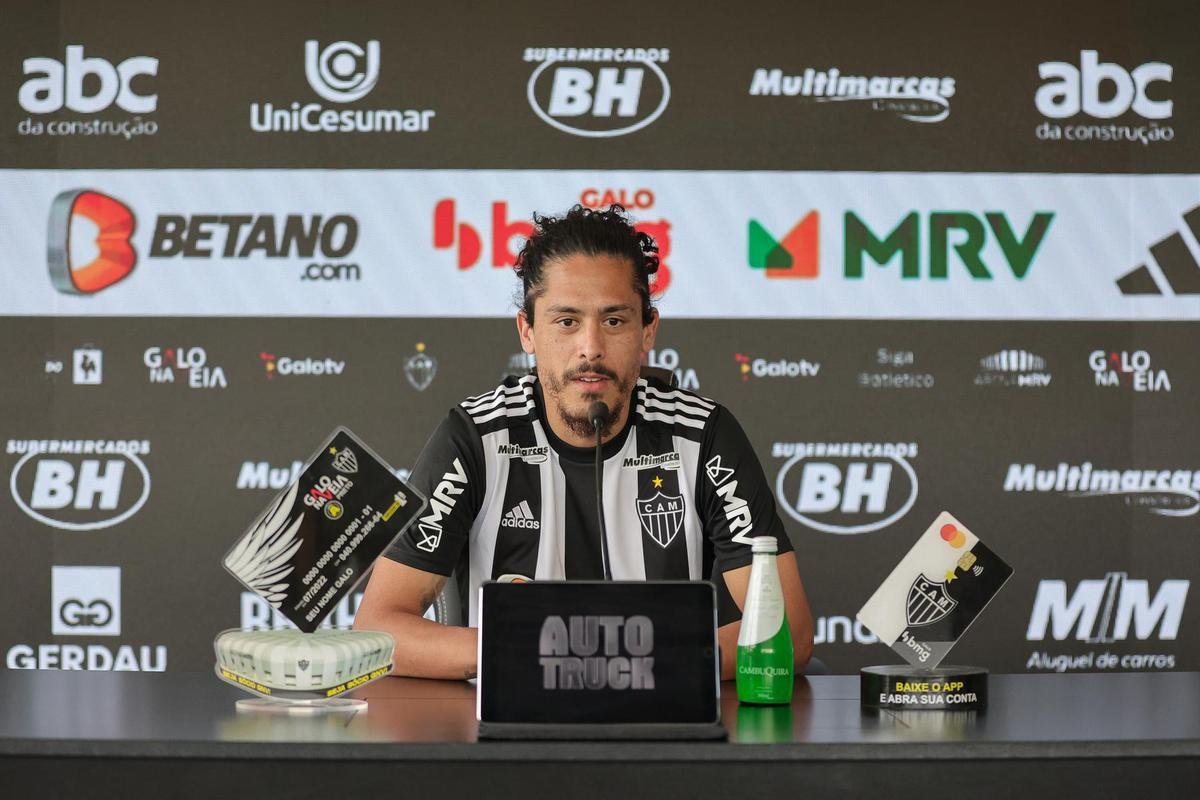 Mauricio Lemos: livre no mercado aps acordo com o Fenerbahe, da Turquia (sem custos para aquisio de direitos). Jogador abriu mo de valores que tinha a receber em troca da liberao antecipada.