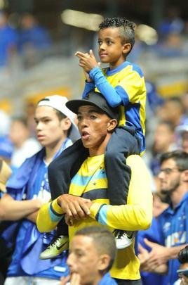 Torcida do Cruzeiro no duelo desta tera, no Mineiro, contra o Racing, pela Libertadores
