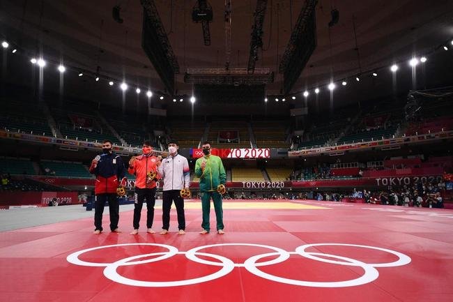 Luta e premiação de Daniel Cargnin, bronze no judô em Tóquio