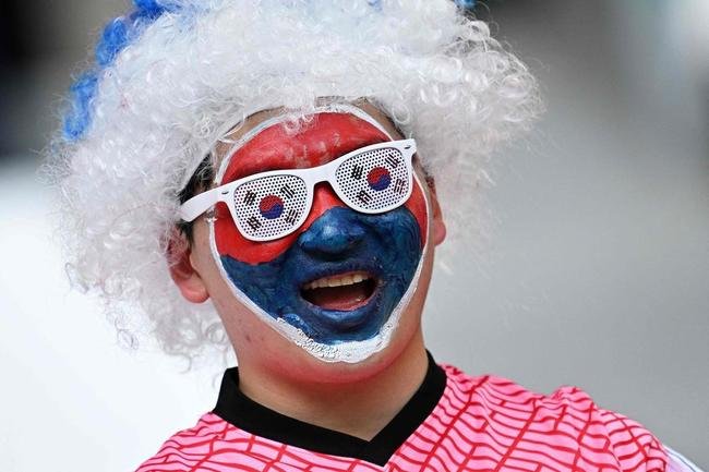 Torcedores de Coreia do Sul e Gana na partida pelo Grupo H da Copa do Mundo do Catar