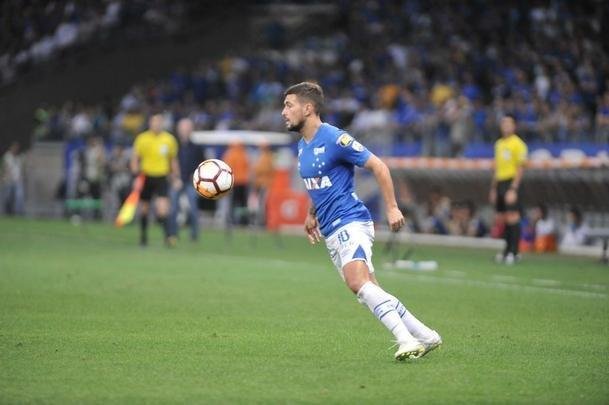Fotos do primeiro tempo do duelo entre Cruzeiro e Flamengo, no Mineiro, pelas oitavas de final da Libertadores