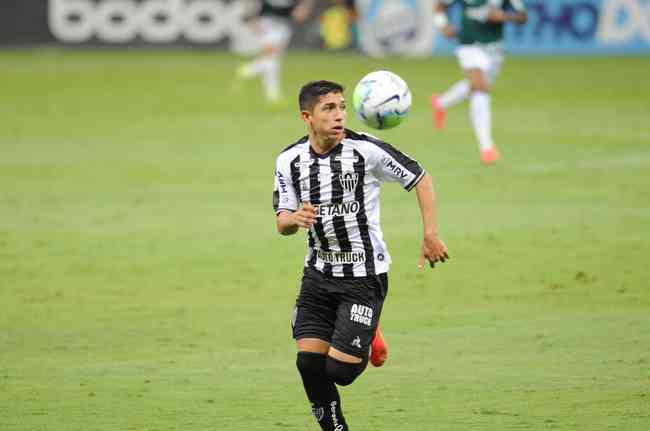 Savarino j foi treinado por Daniel Faras, tcnico do La Guaira, e enfrentou a equipe em cinco oportunidades no futebol venezuelano