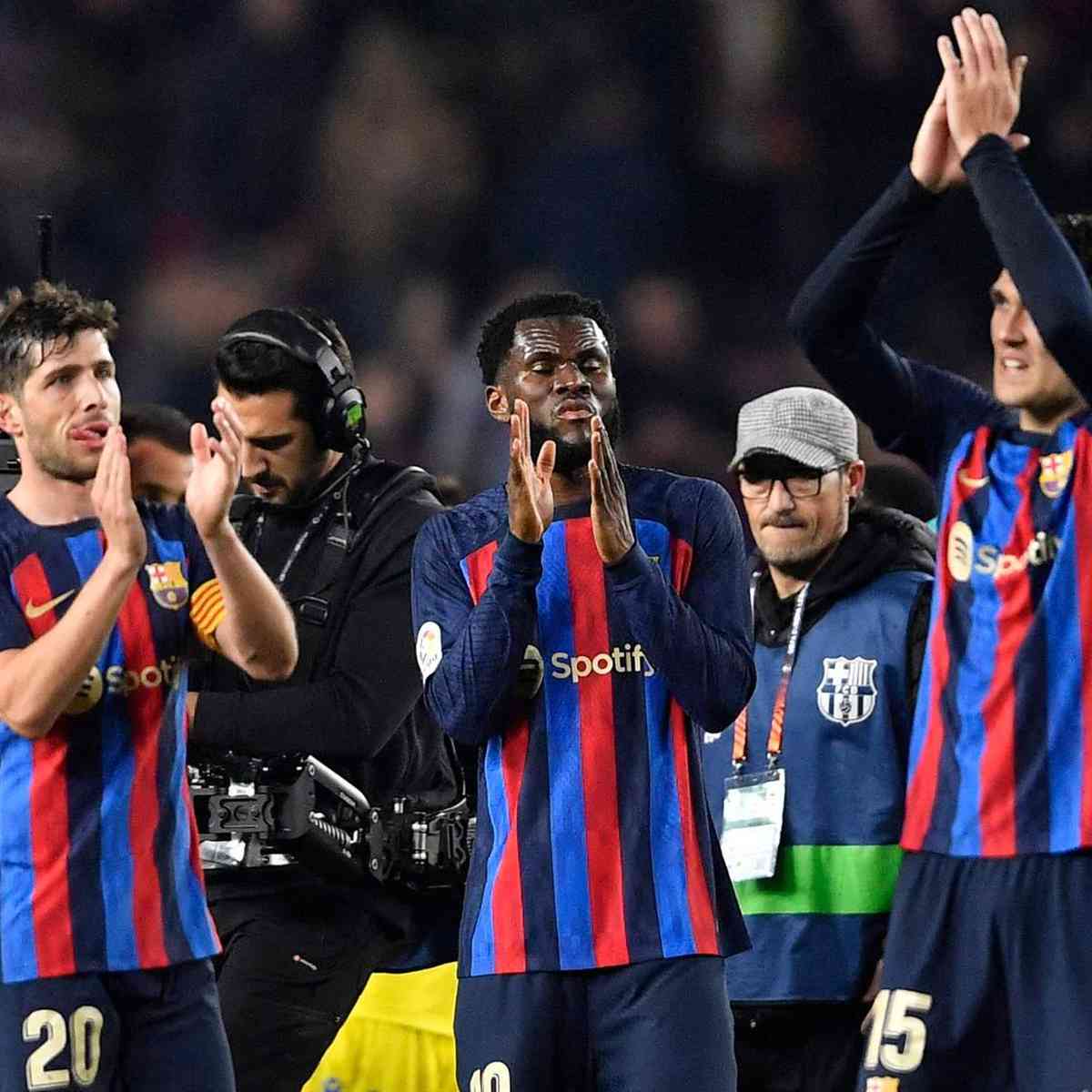 Barcelona deixa-se empatar com o Cádiz, Futebol internacional