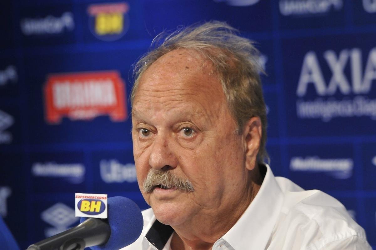 Cruzeiro apresentou o volante Jadson e o lateral-direito Luis Orejuela, primeiros reforos para a temporada