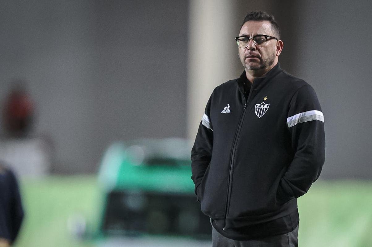 Fotos do jogo entre Brasiliense e Atltico no Estdio Klber Andrade, em Cariacica-ES, pela terceira fase da Copa do Brasil