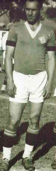 Nino - 43 gols em 1928, 33 gols em 1929 e 18 gols em 1930 (Cruzeiro tricampeo)