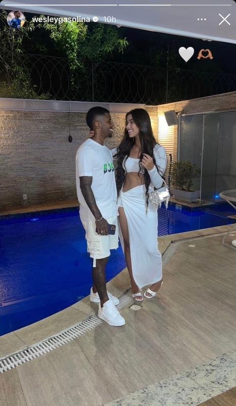 Grande parte dos jogadores do Cruzeiro passaram a noite de R�veillon em fam�lia, enquanto outros optaram por celebrar a virada do ano na praia.