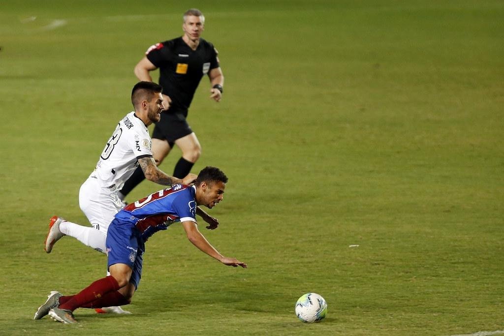 Bahia x Atltico: veja fotos do jogo em Salvador