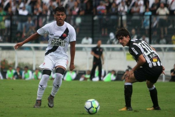 Galo estreou no Campeonato Brasileiro com novo uniforme