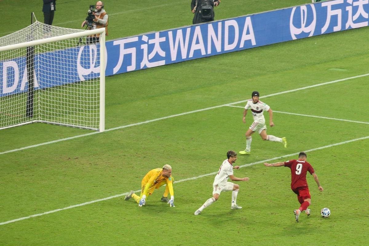 Firmino abriu o placar para o Liverpool no primeiro tempo da prorrogao