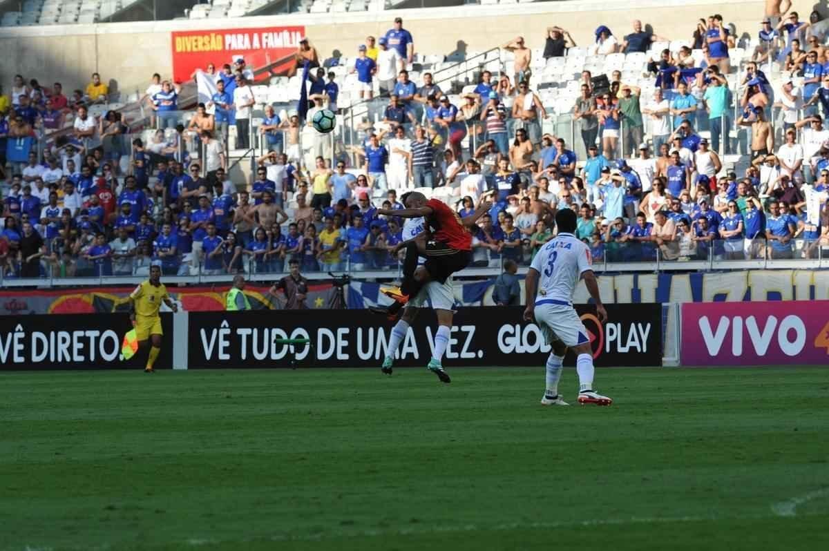 Imagens da partida entre Cruzeiro e Sport, duelo vlido pela 21 rodada da Srie A do Campeonato Brasileiro