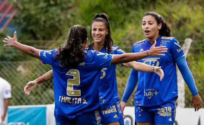 Futebol feminino será alvo de investimentos com o Cruzeiro SAF