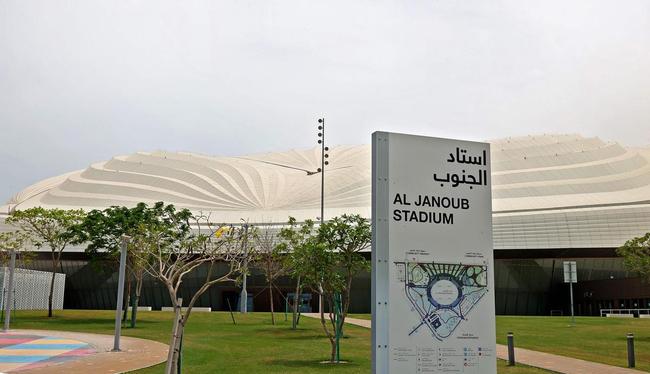 Estdio Al Janoub: arena com capacidade para 40 mil torcedores fica em Al Wakrah, ao sul da capital Doha, e tem design inspirado na tradio martima do municpio
