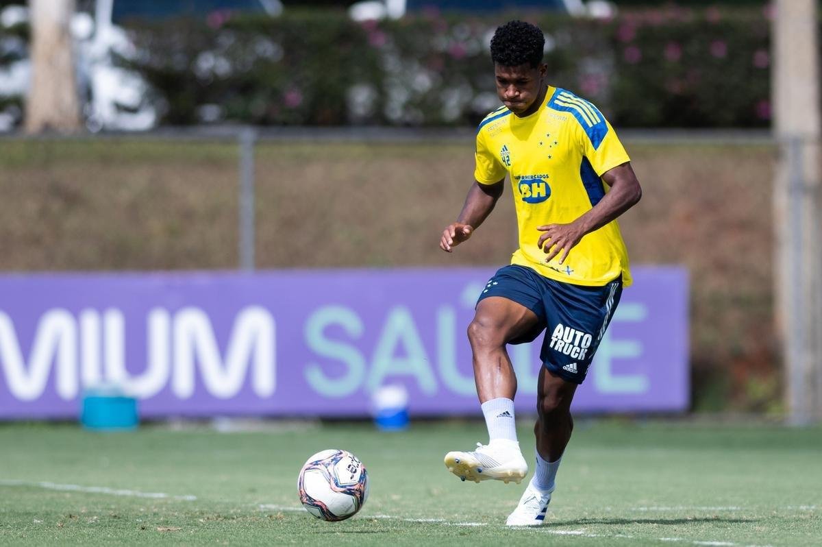 Cruzeiro precisa vencer o Amrica por dois gols de diferena para ir  final do Mineiro 