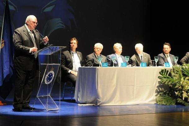 Em fim de mandato, Gilvan de Pinho Tavares exaltou os trs ttulos nacionais conquistados no Cruzeiro