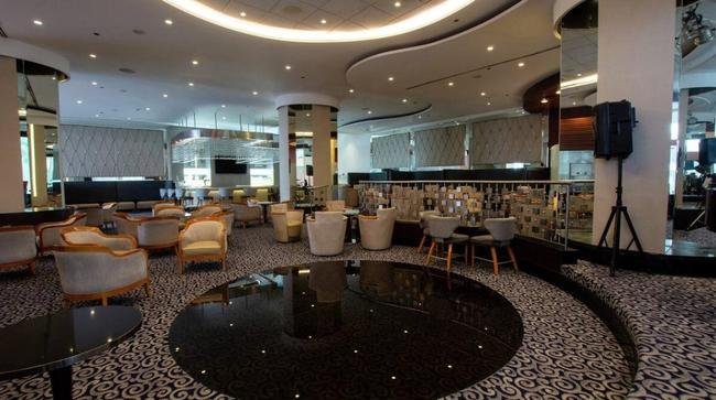 Galo est hospedado no Hilton Colon Guayaquil, localizado em uma regio nobre da cidade litornea no Equador; acomodao quatro estrelas tem estrutura de ponta