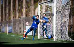 Fotos do treino do Cruzeiro na tarde desta quinta-feira (19/8), na Toca da Raposa II, em Belo Horizonte. Time fechou a preparao para enfrentar o Confiana, s 21h30 desta sexta-feira, no Mineiro