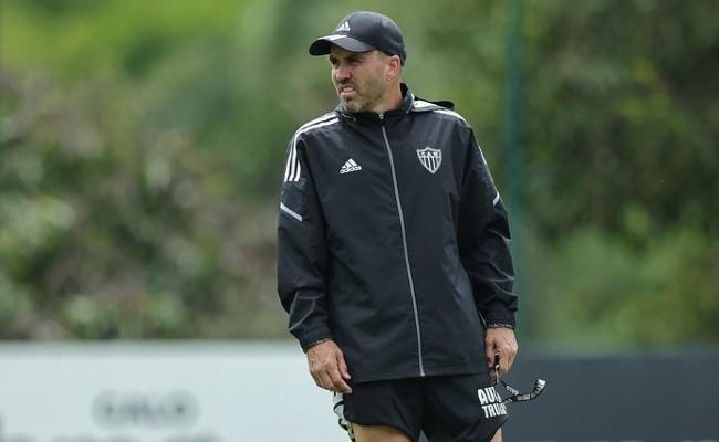 Coudet valorizou participao do elenco no incio da temporada