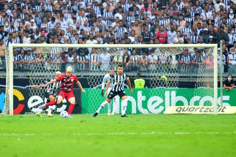 Fotos da vitria do Atltico sobre o Athletico-PR, no Mineiro, no jogo de ida da final da Copa do Brasil