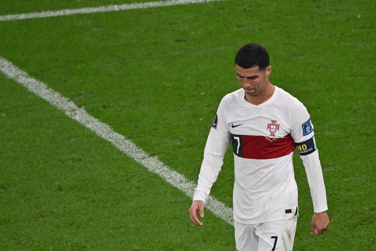 Cristiano Ronaldo chora aps eliminao de Portugal na Copa do Mundo diante de Marrocos