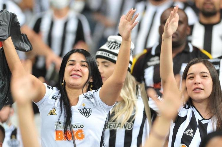 Fotos da torcida do Atltico no pr-jogo contra o Palmeiras no Mineiro