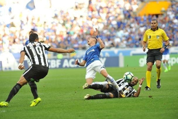 Imagens do jogo entre Cruzeiro e Botafogo, pela 19 rodada do Brasileiro, no Mineiro