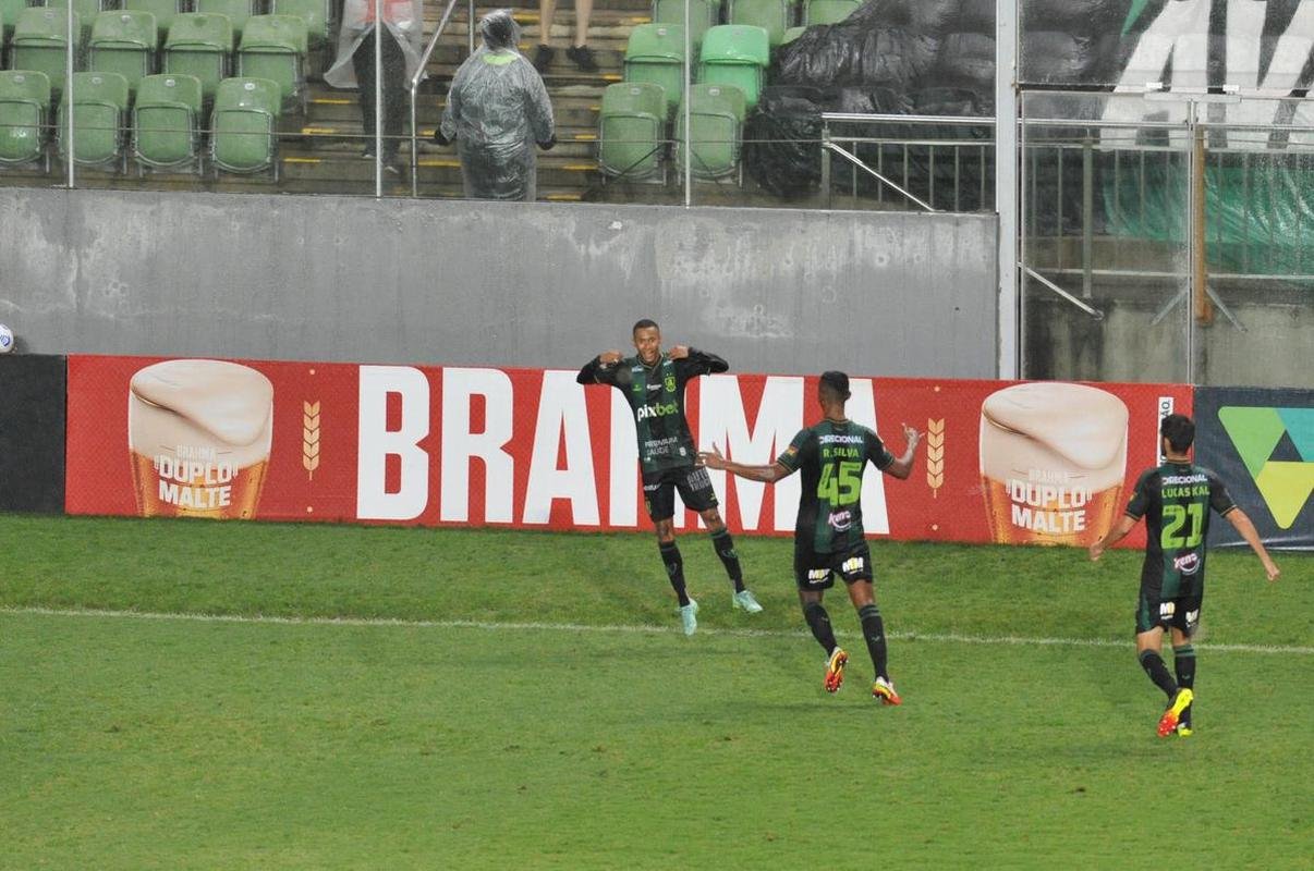 Fotos da vitria do Amrica sobre a Chapecoense, por 3 a 0, no Independncia, pela 35 rodada do Campeonato Brasileiro