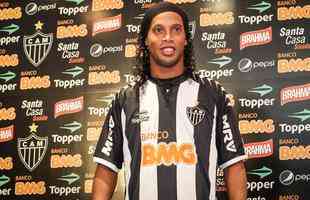 Contratao surpresa de Kalil, Ronaldinho  considerado um dos maiores jogadores da histria do Atltico. O jogador deu ao Galo visibilidade internacional