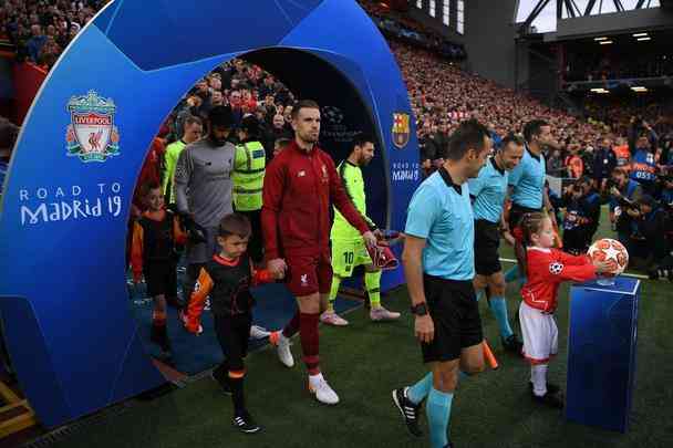 Equipes se enfrentaram pela volta da semifinal da Liga dos Campeões, em Anfield, na Inglaterra