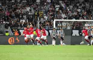 Atltico e Brasil de Pelotas-RS se enfrentaram nesta quarta-feira (12/4), no Mineiro, pela ida da terceira fase da Copa do Brasil