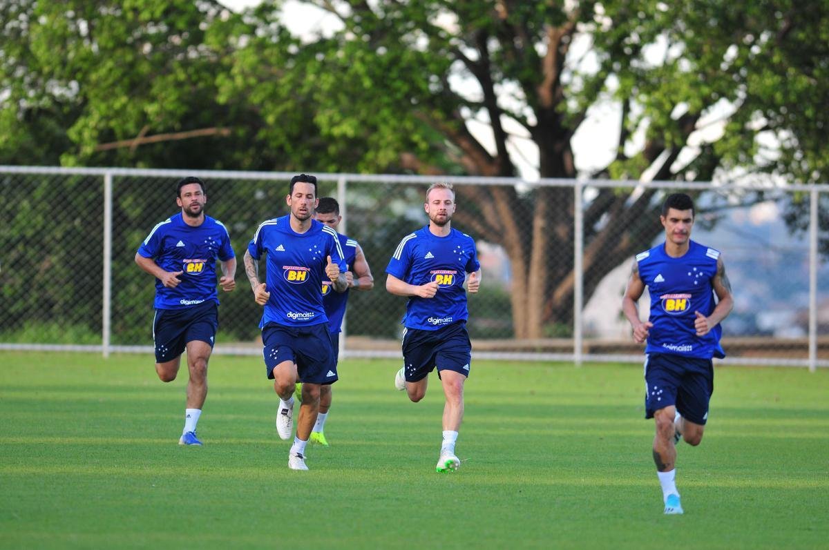 Fotos da reapresentao do Cruzeiro na Toca da Raposa II