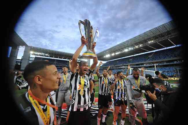 Atlético-MG vence Flamengo em incrível disputa de pênaltis e é campeão da  Supercopa do Brasil - Super Rádio Tupi