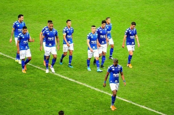 Primeiro tempo teve River superior nos primeiros 30 minutos; Cruzeiro equilibrou as aes na reta final