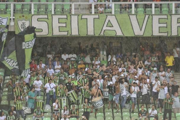 Fotos da partida entre Amrica e Cruzeiro, no Independncia, pelo Campeonato Mineiro