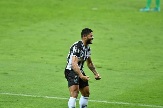Fotos do golao de Hulk sobre o River Plate no Mineiro