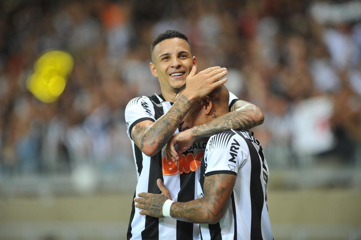 Imagens do clssico mineiro entre Atltico e Cruzeiro 