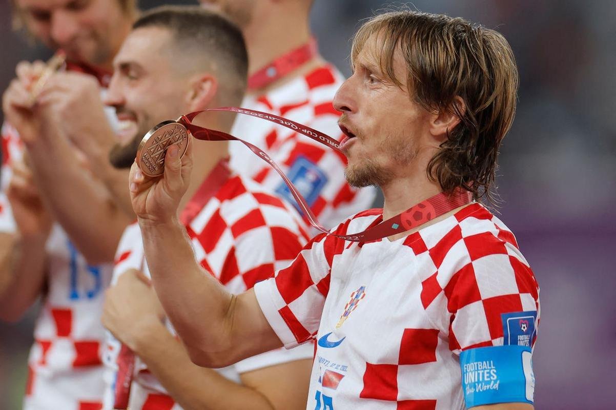 Festa e premiao dos jogadores da Crocia pela conquista do terceiro lugar na Copa do Mundo de 2022, no Catar. Time croata venceu o Marrocos por 2 a 1 neste sbado (17), no Estdio Internacional Khalifa, em Doha