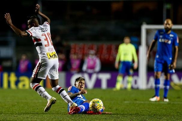 Fotos do jogo entre So Paulo e Cruzeiro, no Morumbi, pela 25 rodada do Campeonato Brasileiro