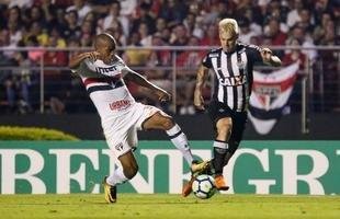 Atl�tico saiu atr�s, conseguiu virada com R�ger Guedes e Ricardo Oliveira, mas cedeu empate no Morumbi