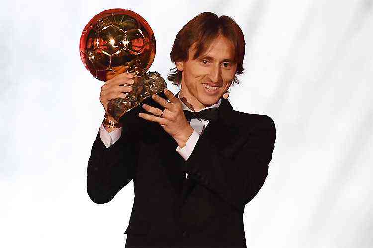 Alisson é eleito melhor goleiro do mundo no prêmio Bola de Ouro - Correio  do Estado