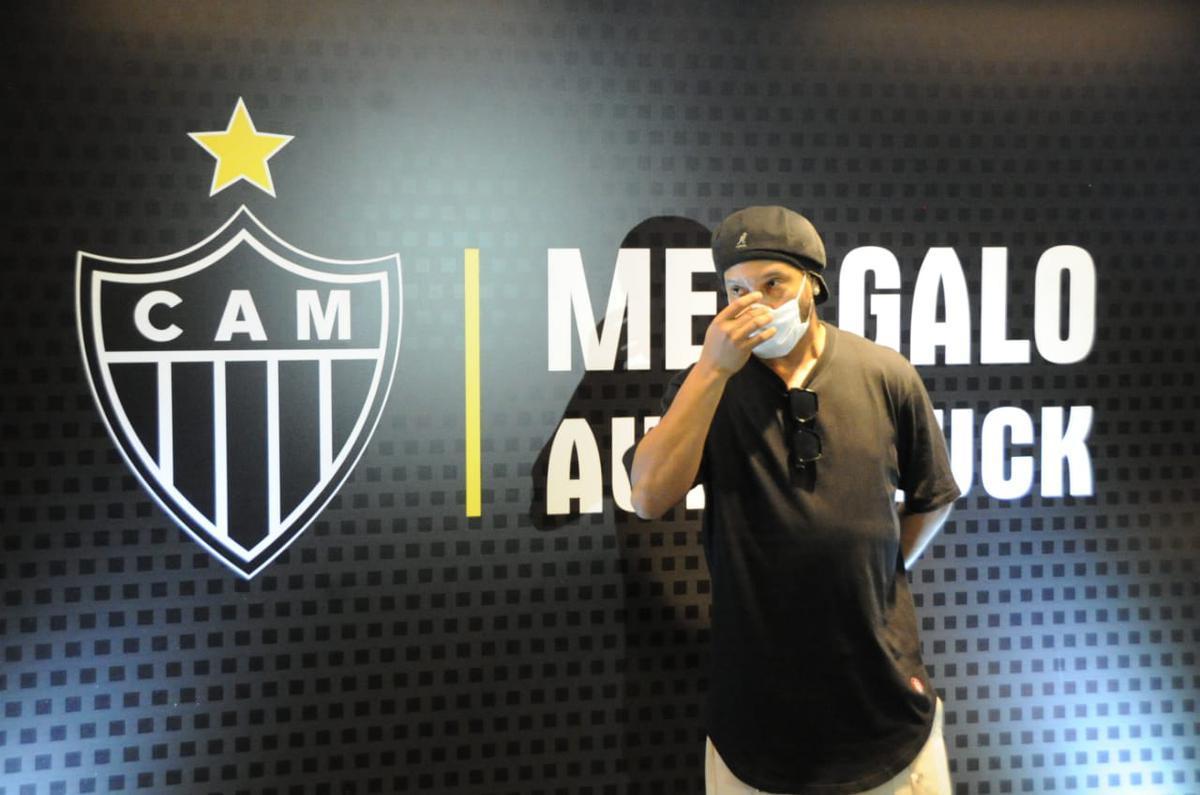 Ronaldinho Gacho durante evento de um patrocinador do Atltico no Mineiro, em Belo Horizonte. Ex-jogador, de 40 anos, tirou fotos com clientes, funcionrios e se encontrou com o ssia Jos Robson Batista de Oliveira 