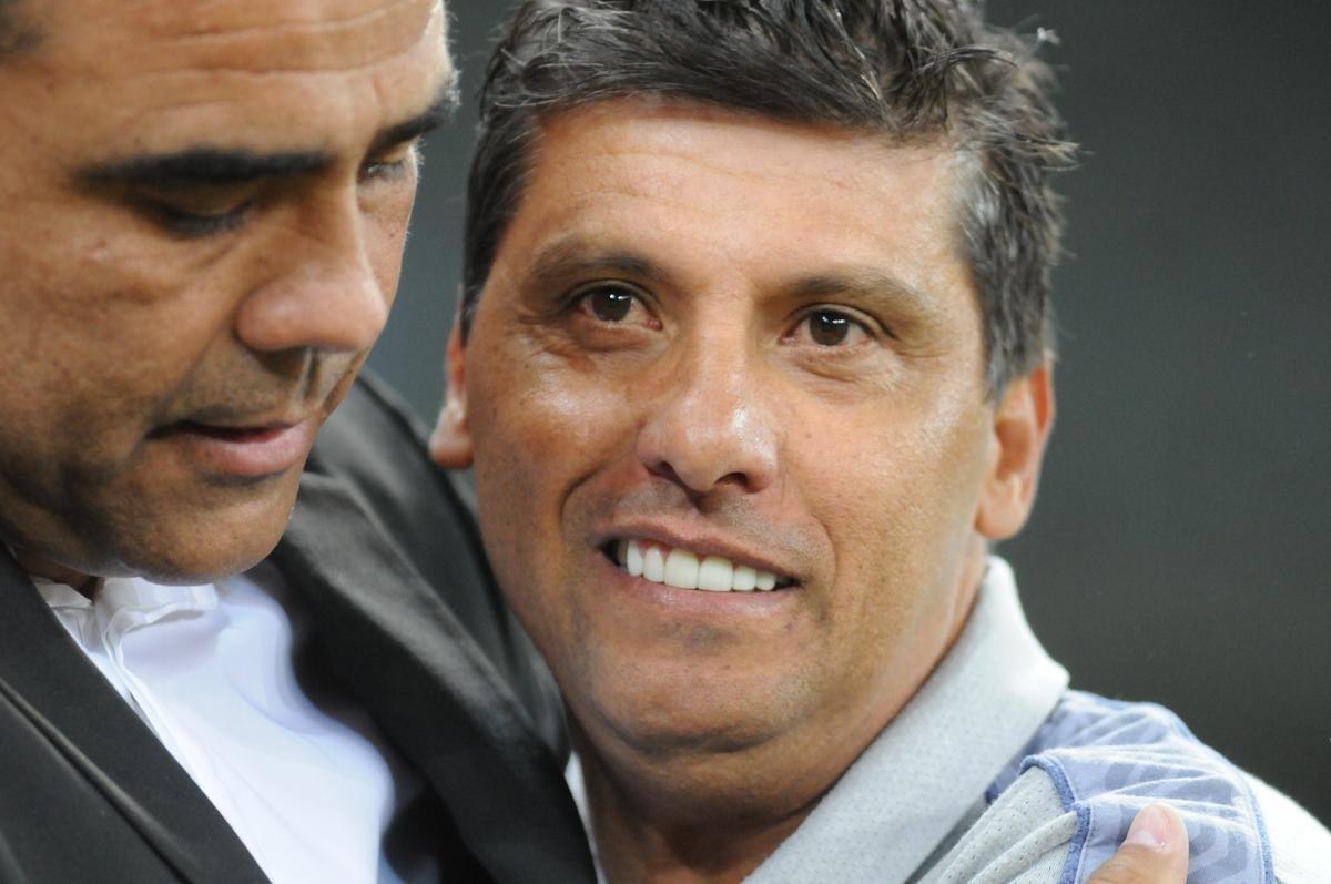 Fotos do jogos entre Cruzeiro e Deportivo Lara no Mineiro