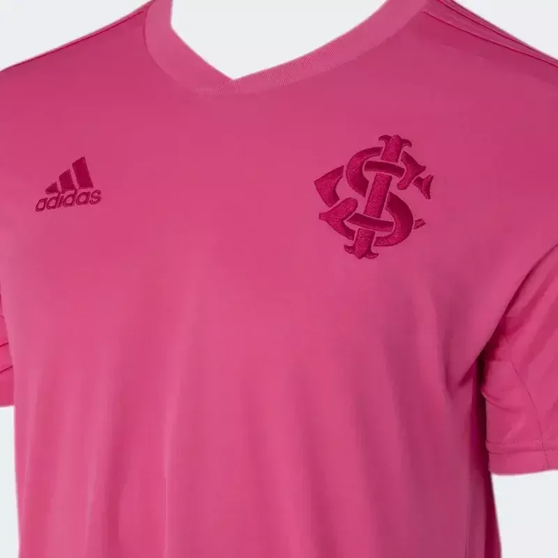 As camisas em homenagem ao 'Outubro Rosa' de 2022