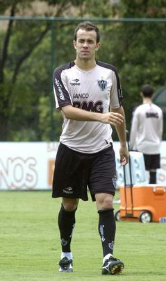 Rafael Cruz (2010/11) - o clube buscou o lateral no Atlético-GO. Durante pouco mais de 15 meses no clube, viveu altos e baixos e marcou um gol na vitória sobre o Avaí pelo Brasileirão. Foram 26 partidas. Em junho de 2011, voltou para o clube goiano.